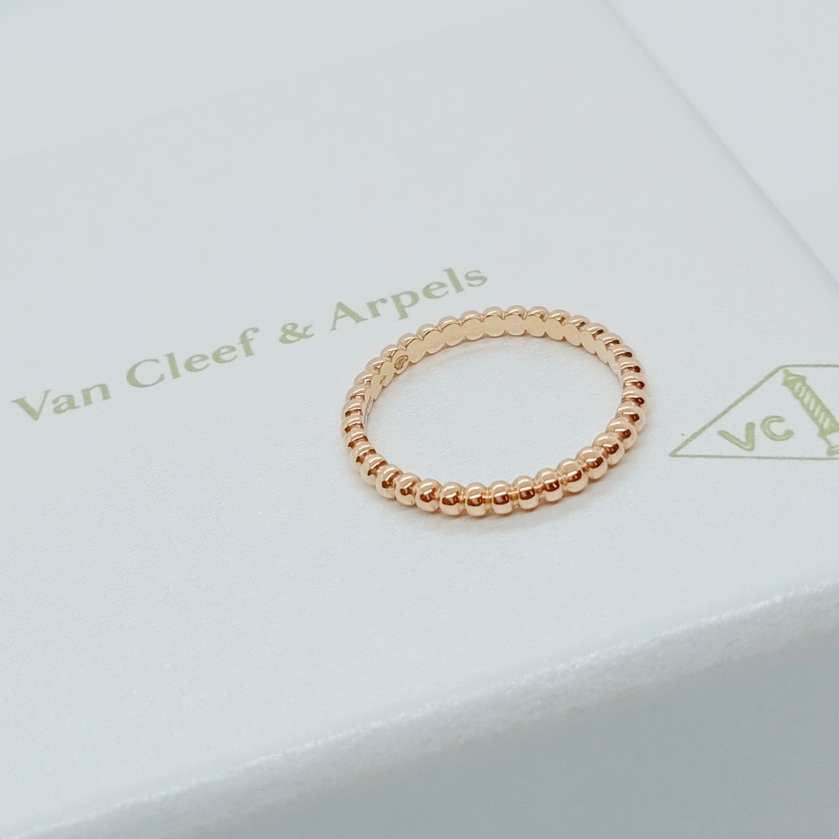 Van Cleef Arpels Perlee Ring Size 52 Brand New – grandeurtokyo