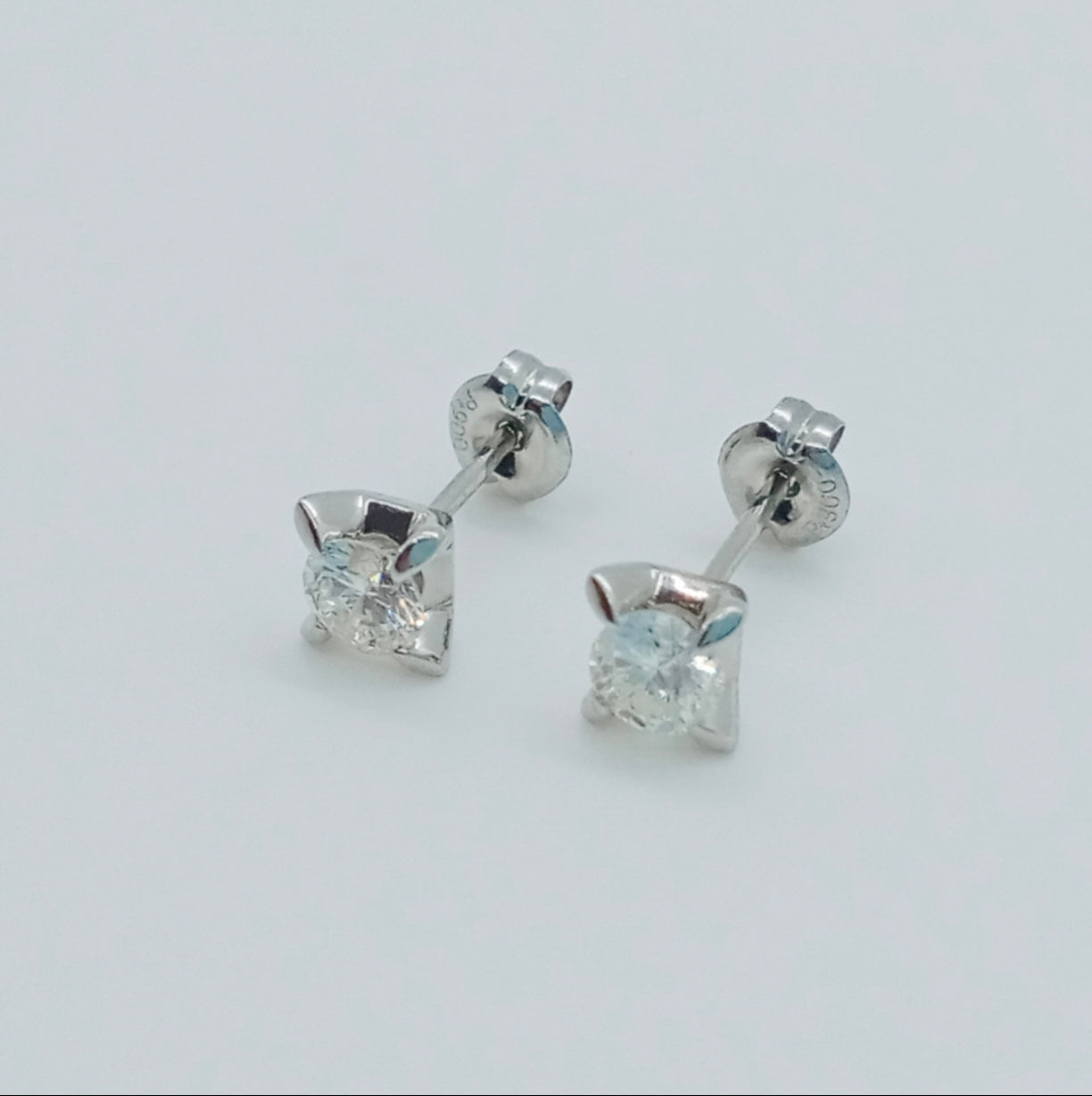 Round Brilliant Earring 0.17 carat each