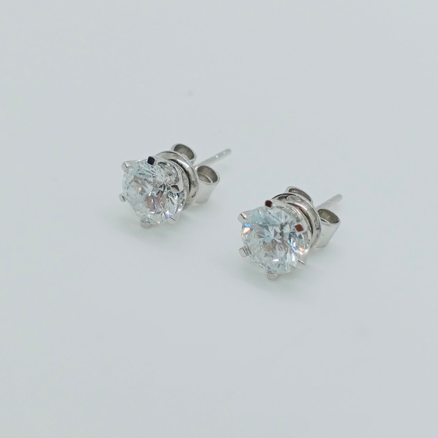 Stud Diamond Solitaire Earring