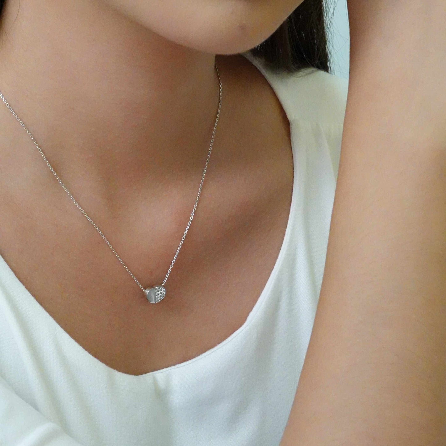 Vendome Aoyama Heart Diamond Necklace
