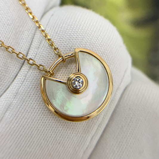 Cartier Amulette De Cartier