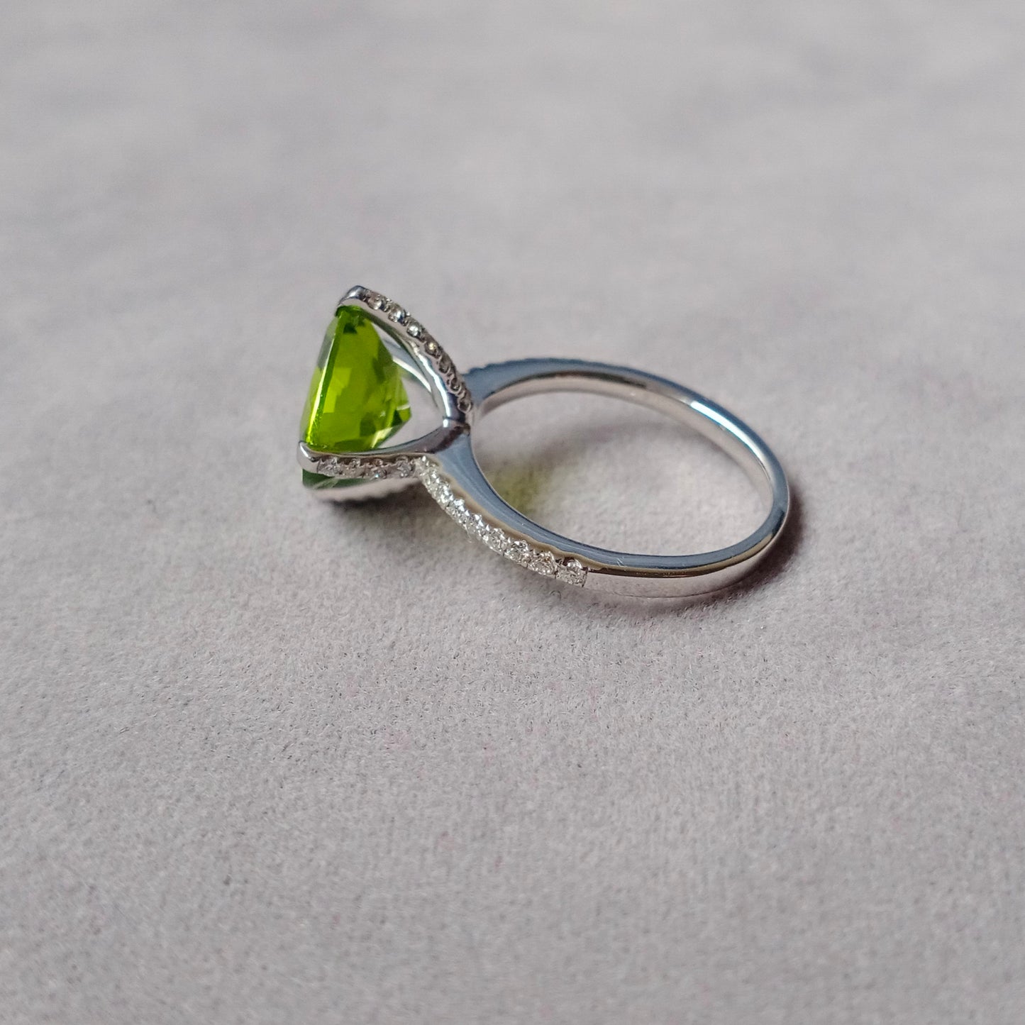 Peridot Diamond Ring 3.42carat