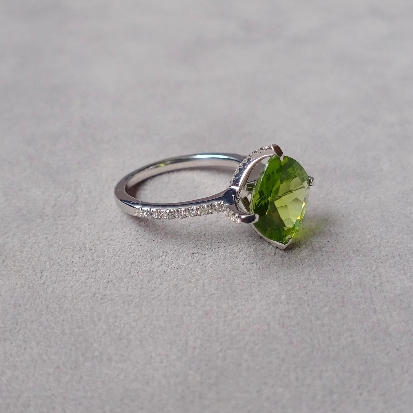 Peridot Diamond Ring 3.42carat