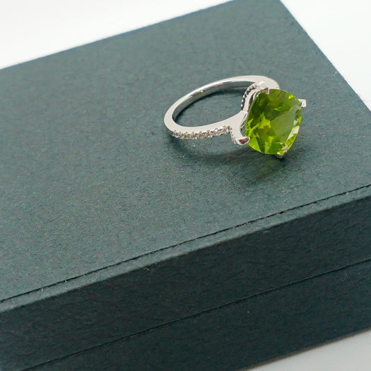 Peridot Diamond Ring 3.42carat