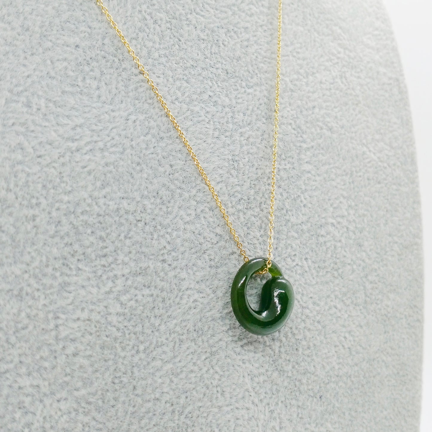 Tiffany&Co Eternal Circle Jade necklace