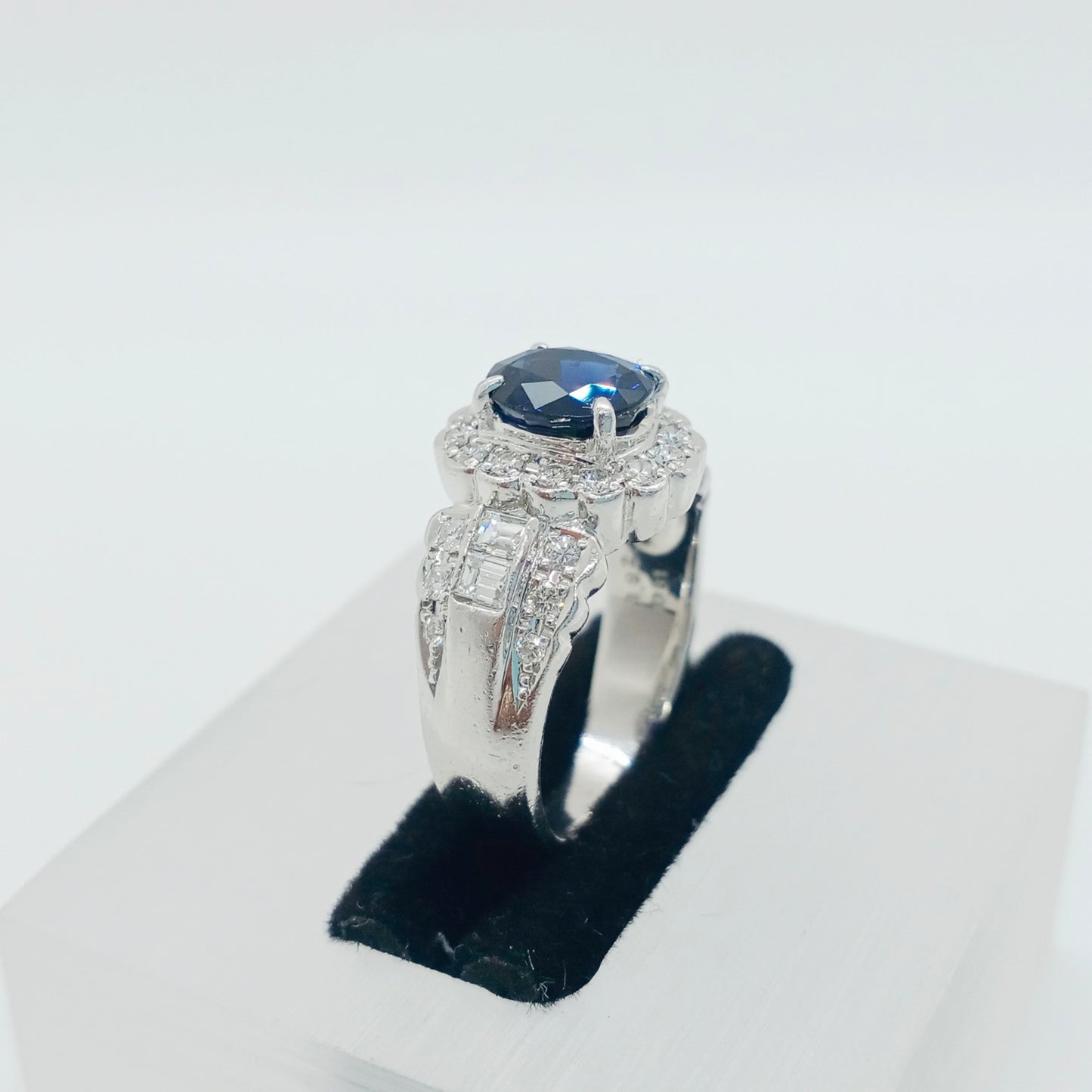 Sapphire Diamond Ring Size 53