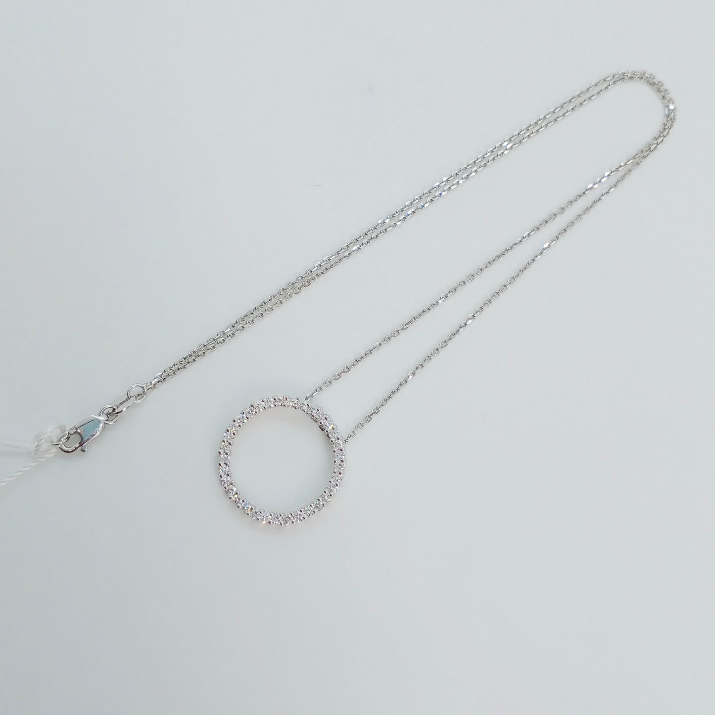 Diamond Circle Necklace 18kt