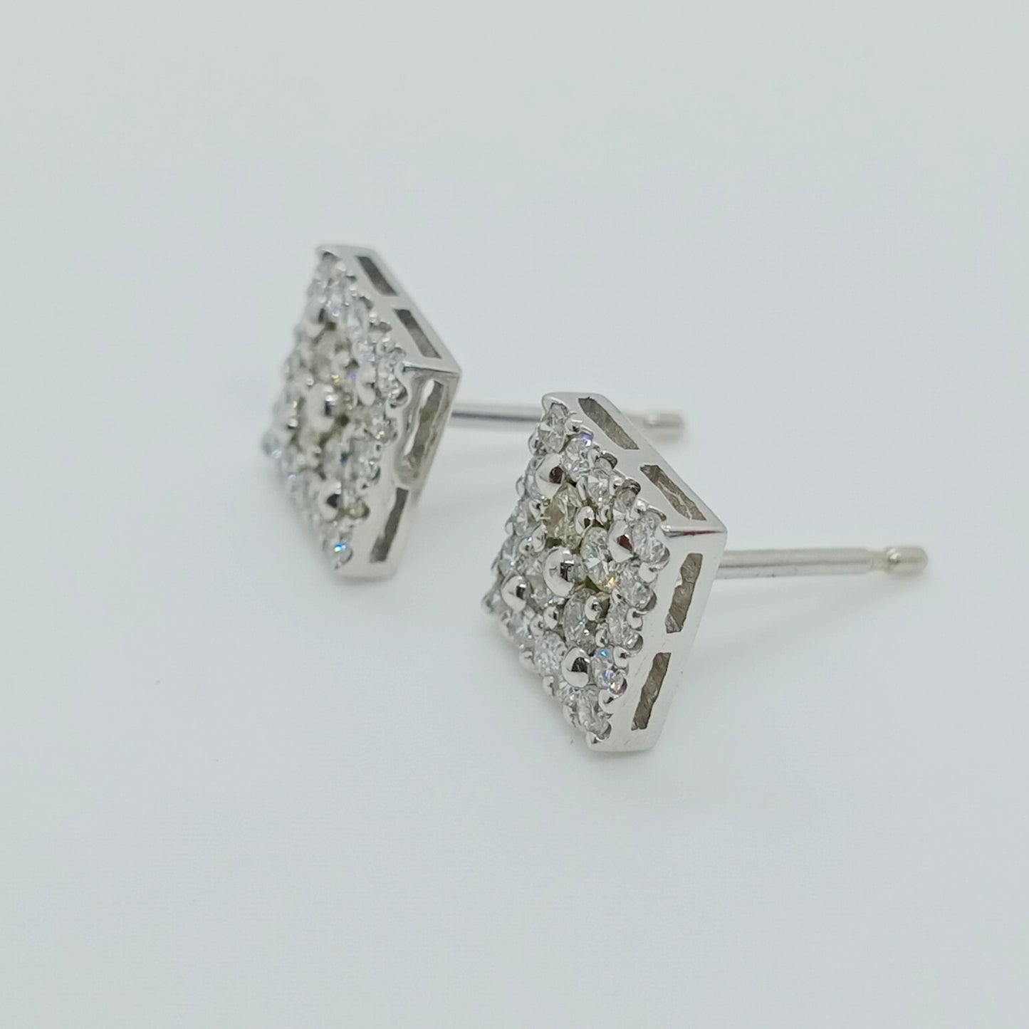 Diamond Earring (0.32ct Each)