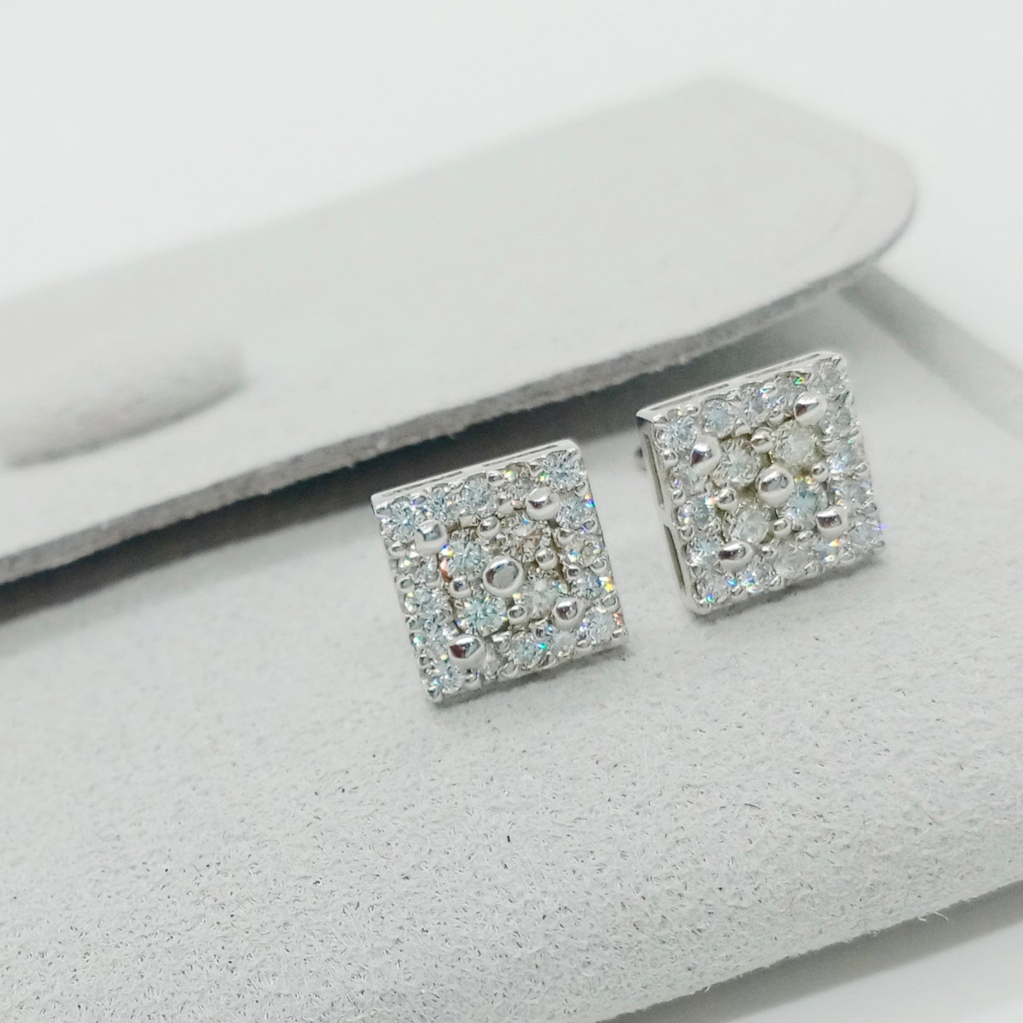 Diamond Earring (0.32ct Each)