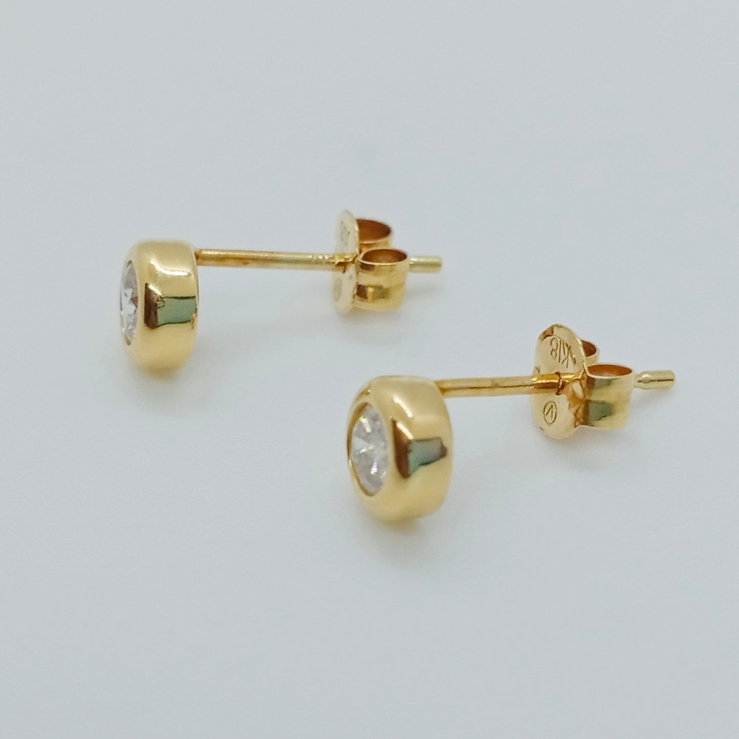 Vendome Aoyama Round Diamond Earring 0.15ct Each