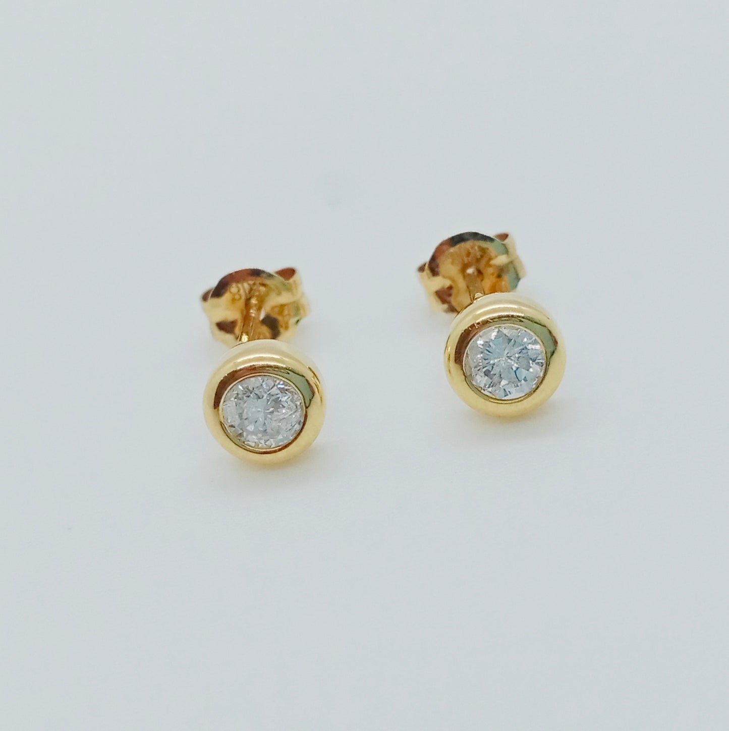 Vendome Aoyama Round Diamond Earring 0.15ct Each