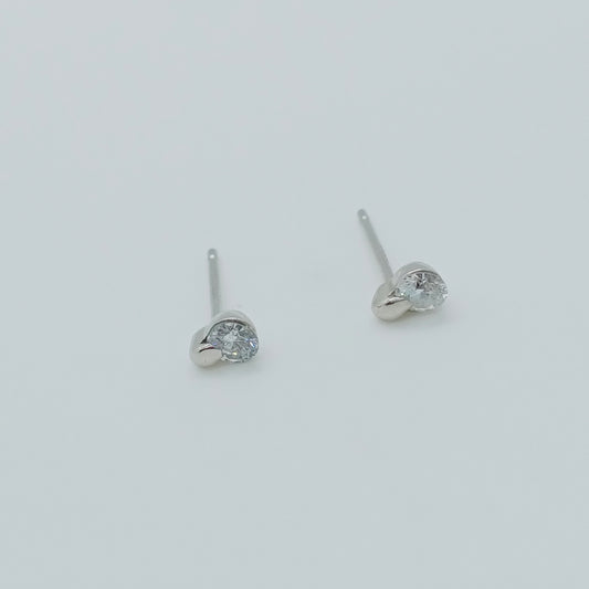 No Brand Round Brilliant Earring 0.10each