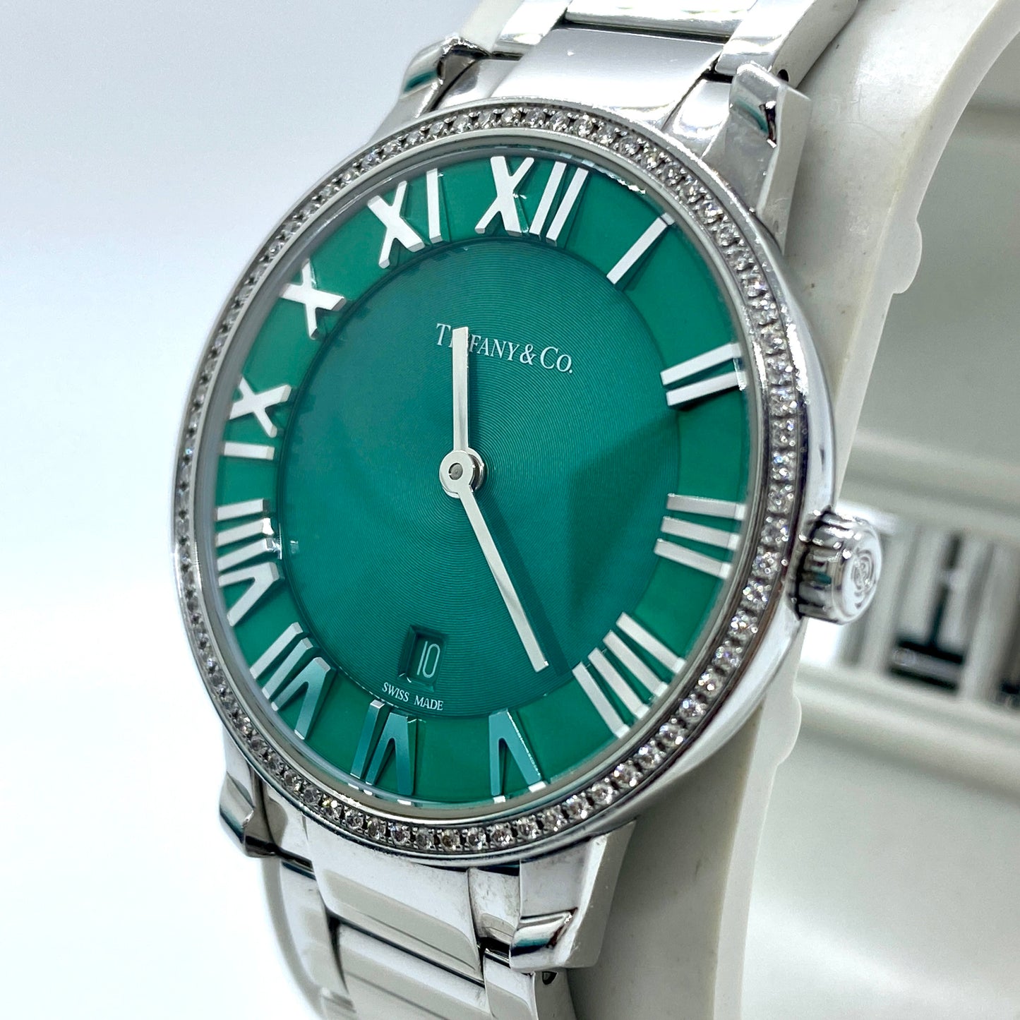 Tiffany & Co 2-hand watch