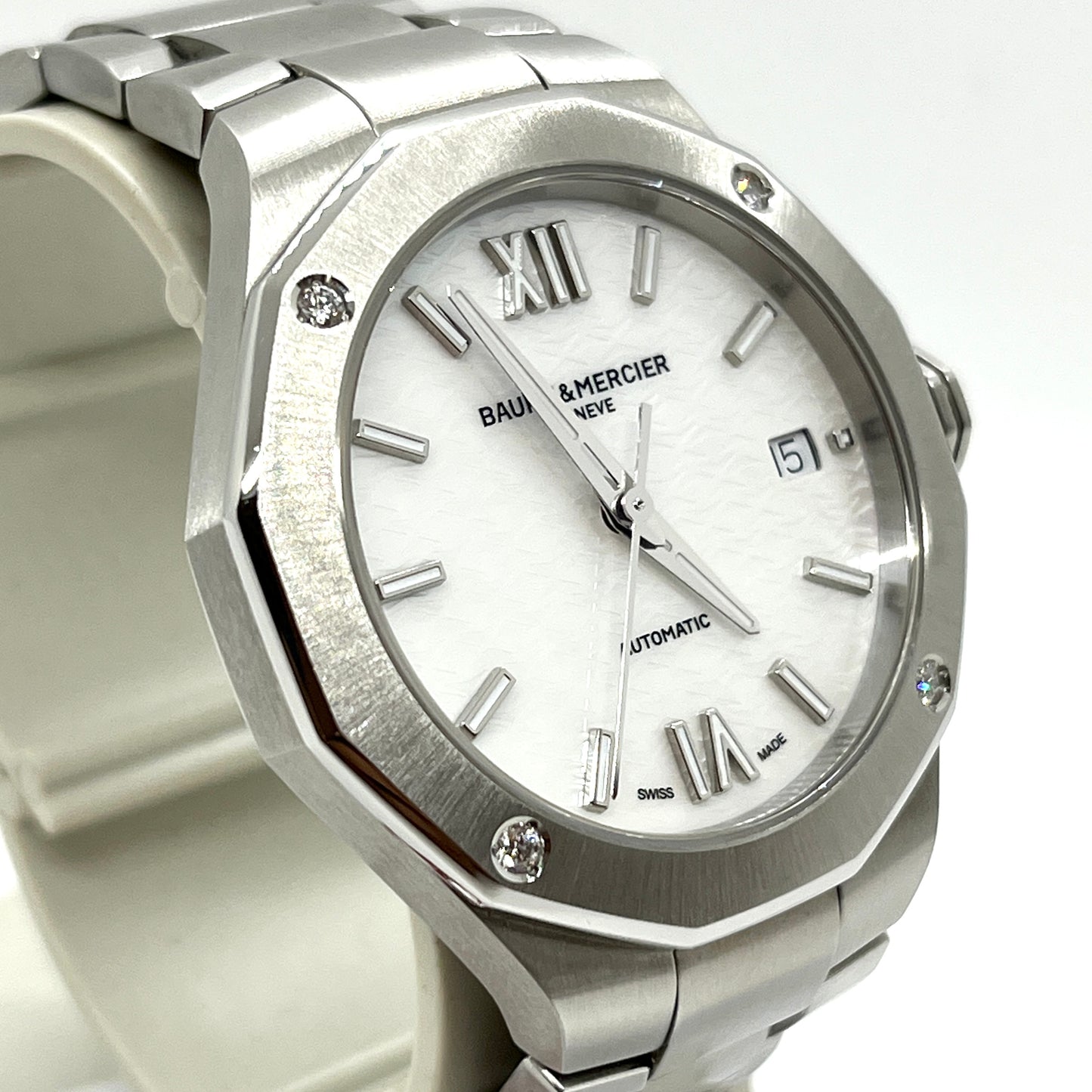 Baume & Mercier Riviera Mother of Pearl Dial