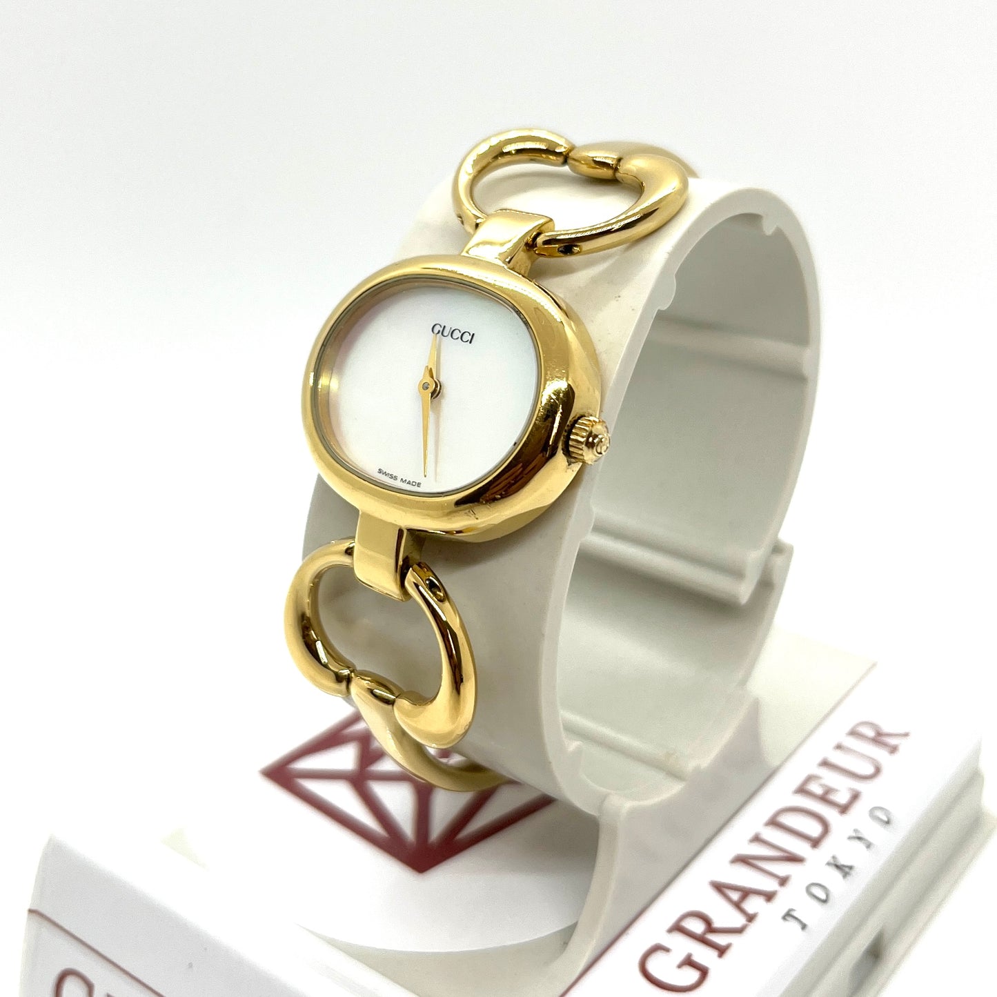 Gucci 1600 Gold Mother of Pearl Dial