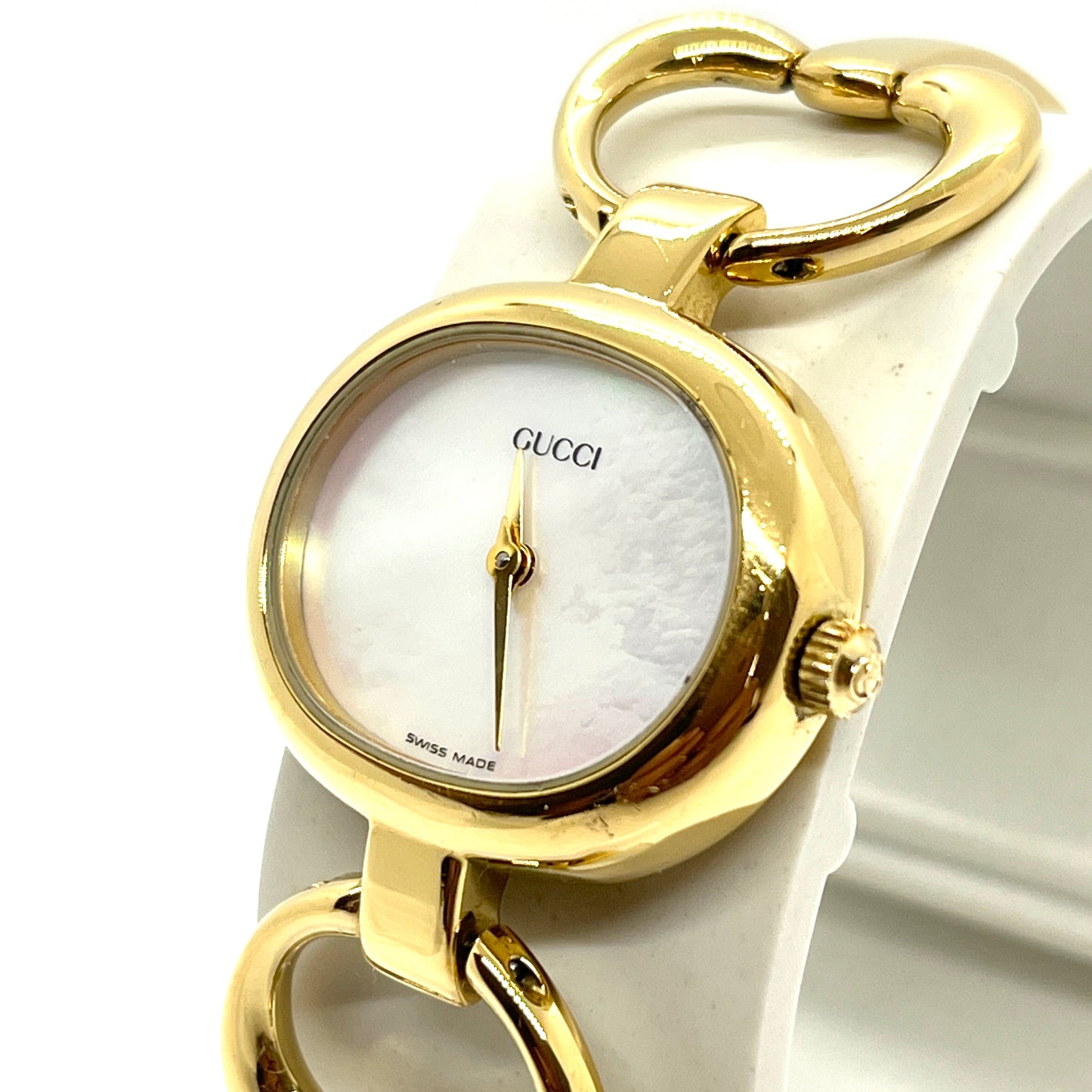 Gucci 1600 Gold Mother of Pearl Dial