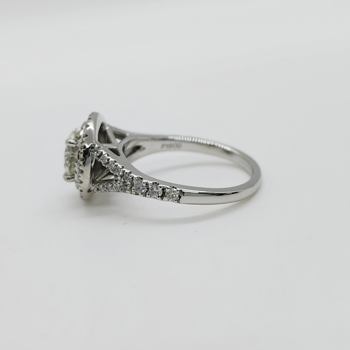 Natural Diamond Ring 52