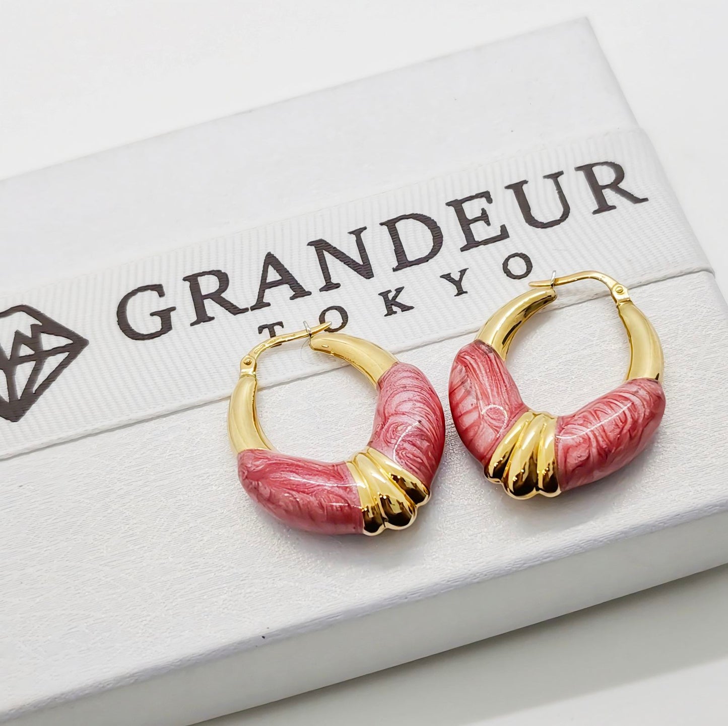 Unoaerre Pink Enameled Ribbed Hoop Earring