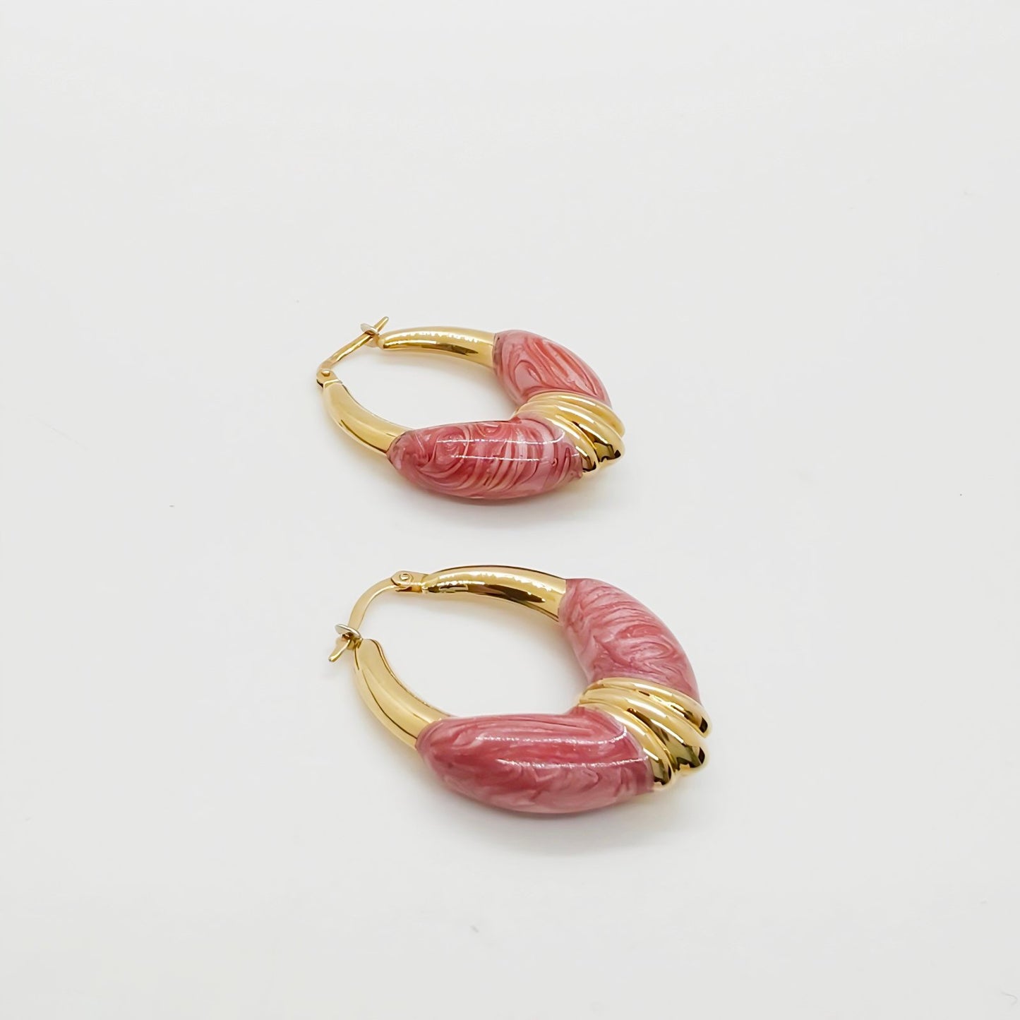 Unoaerre Pink Enameled Ribbed Hoop Earring