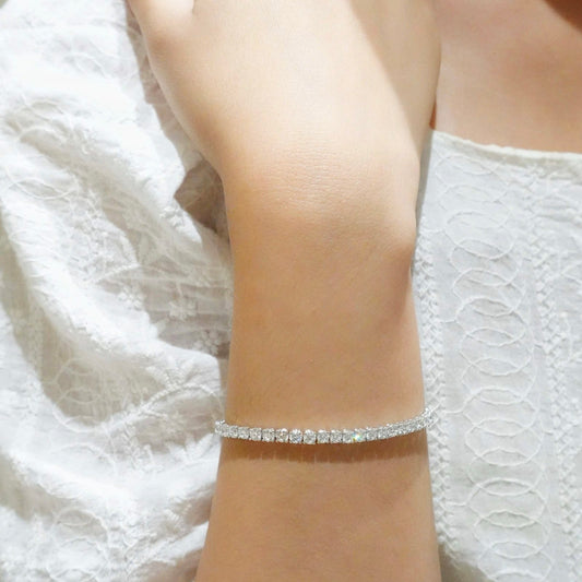 LAB 4 Prong Setting  Tennis Bracelet
