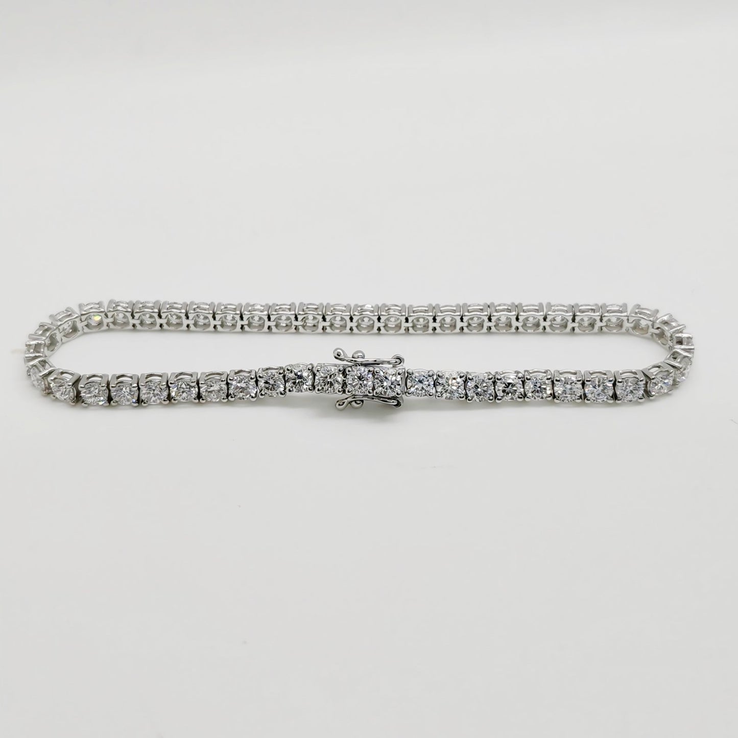 LAB 4 Prong Setting  Tennis Bracelet