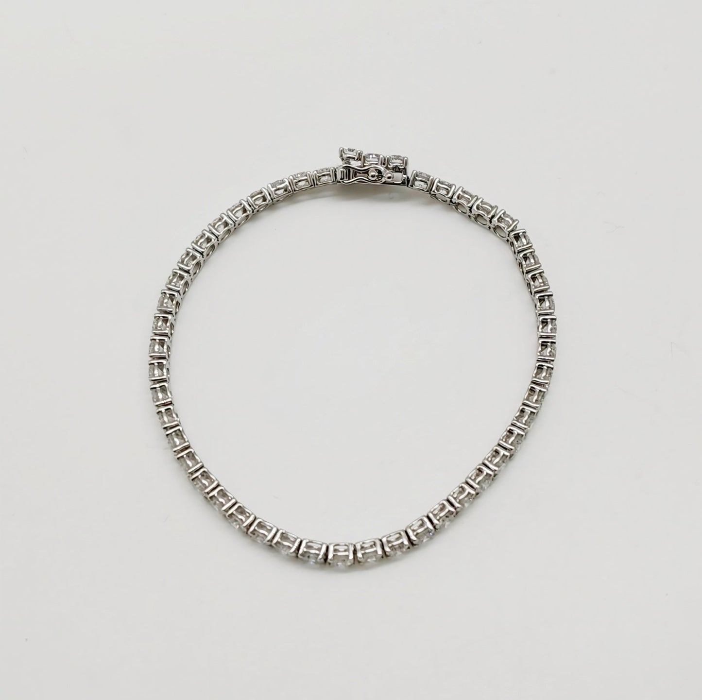 LAB 4 Prong Setting  Tennis Bracelet