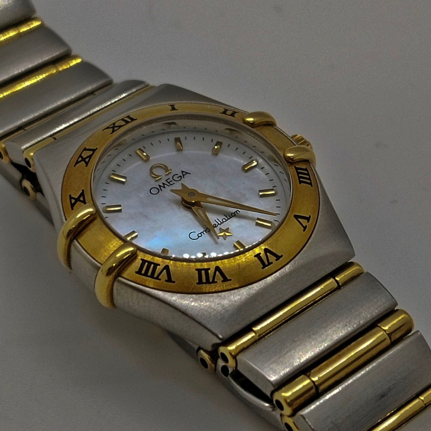 Omega Mini Constellation MOP