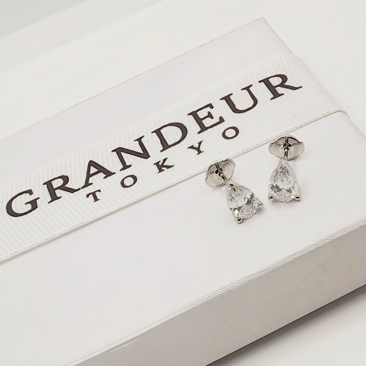 Pear Earring [1.08ct + 1.03ct]