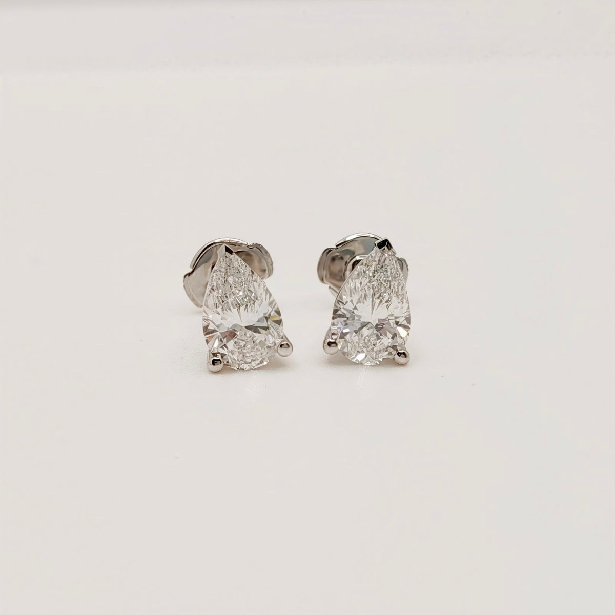 Pear Earring [1.08ct + 1.03ct]