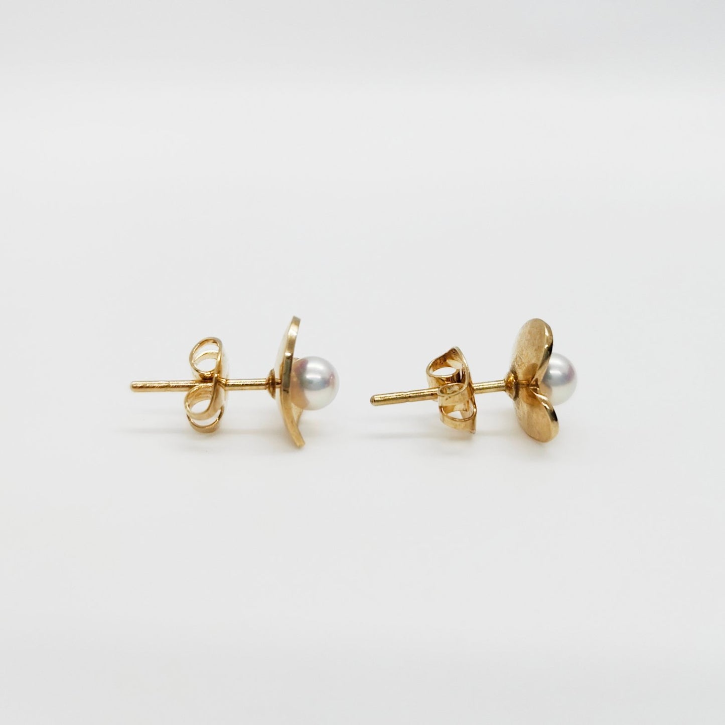 Tasaki Akoya Pearl Earring