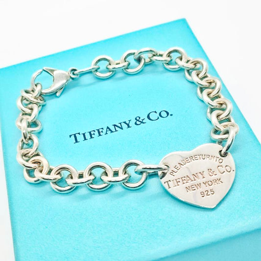 Tiffany & Co. Return to Tiffany Heart Tag bracelet